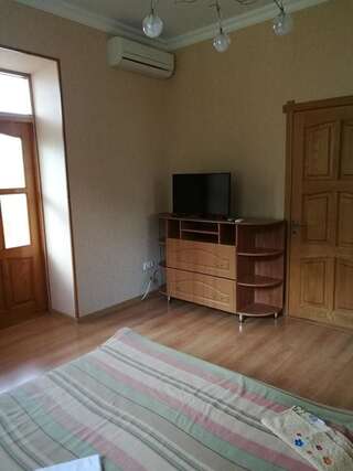 Гостевой дом Guest House Villa Roza Гагра Двухместный номер Делюкс с 1 кроватью и балконом-2